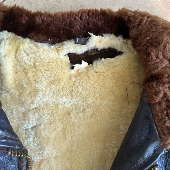 Vintage Men’s 1950s Windward Brown Horsehide Leather Jacket Med Mouton Collar. - Picture 8 of 16